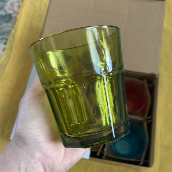 Brand New Colorful Drinking Glasses Set of 6 10.25 Oz Glass Cups Dishwasher Safe - Picture 13 of 16